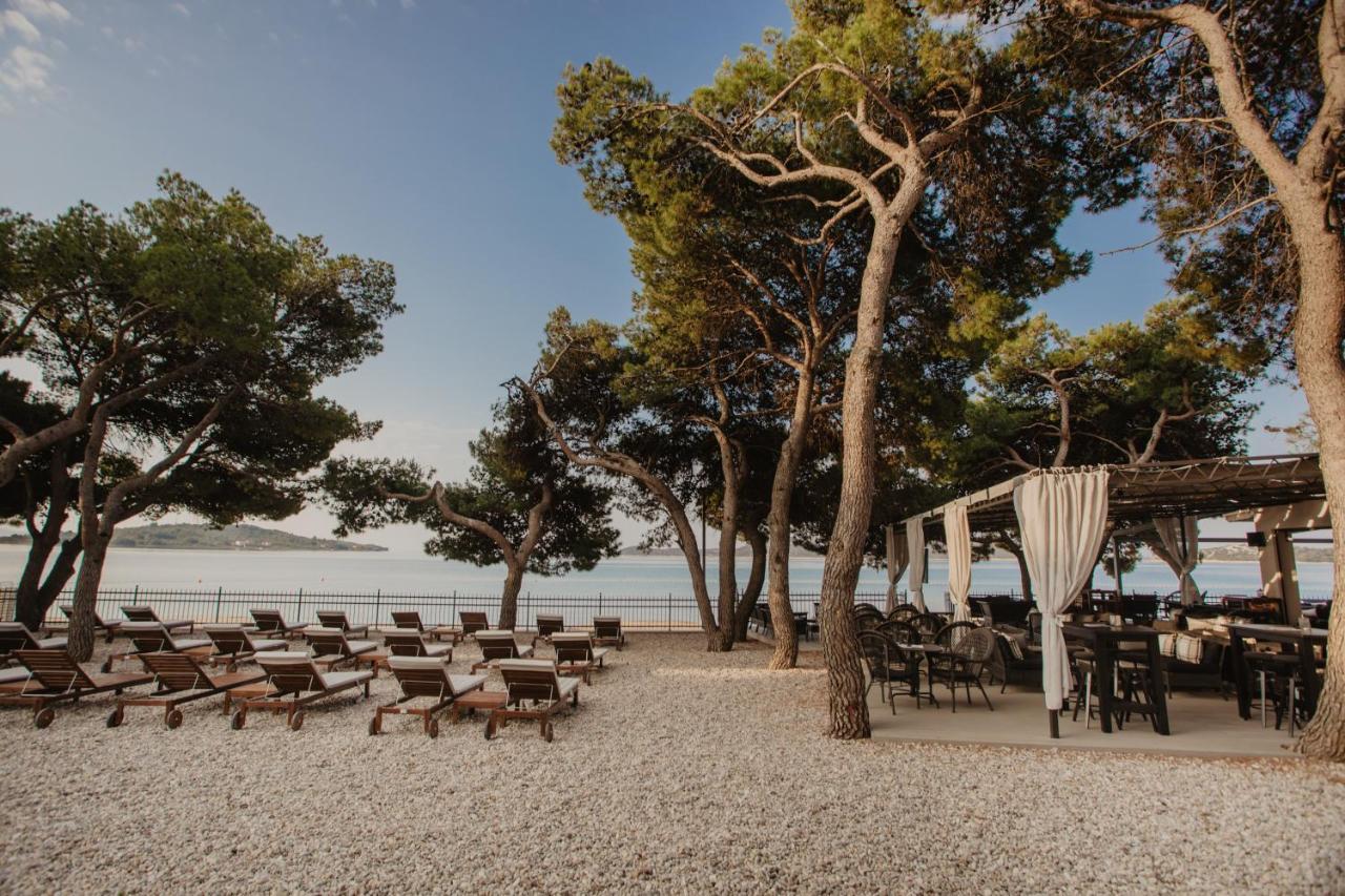 Hotel Punta Vodice Bagian luar foto