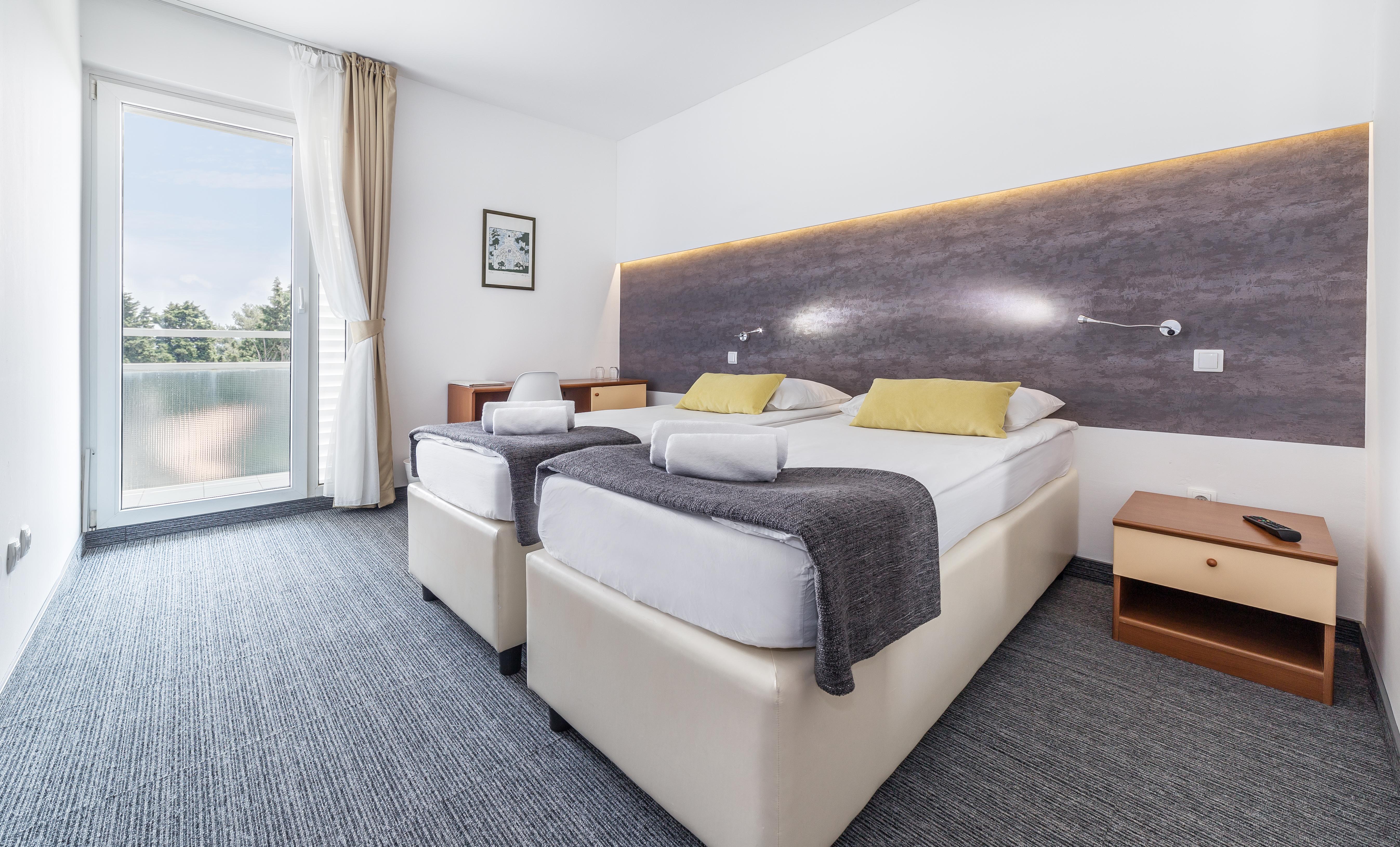 Hotel Punta Vodice Bagian luar foto