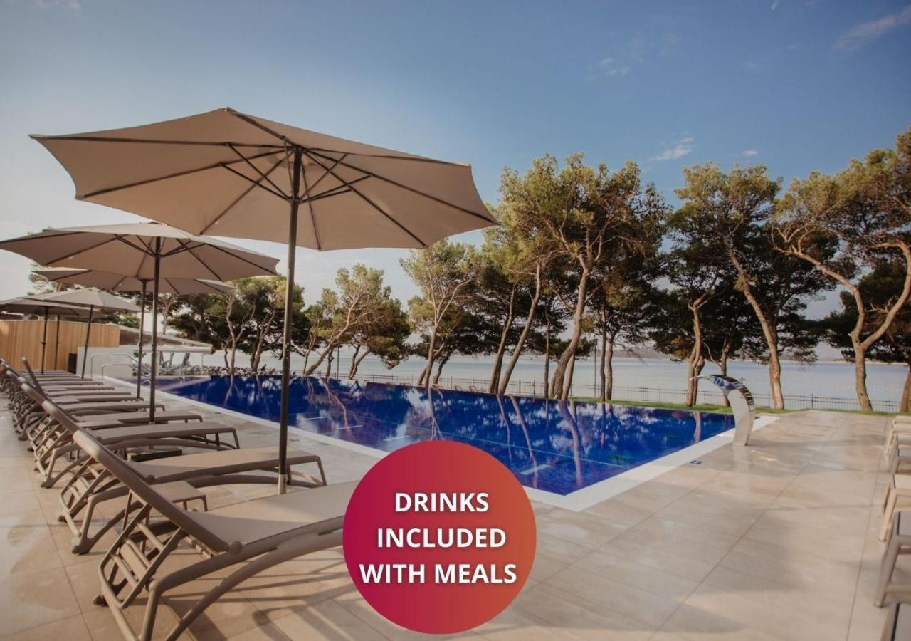 Hotel Punta Vodice Bagian luar foto