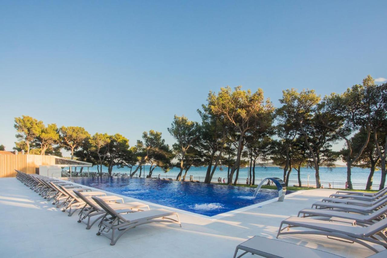 Hotel Punta Vodice Bagian luar foto