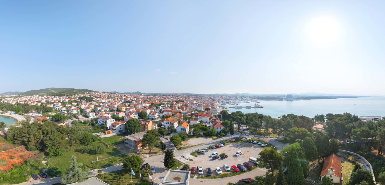 Hotel Punta Vodice Bagian luar foto