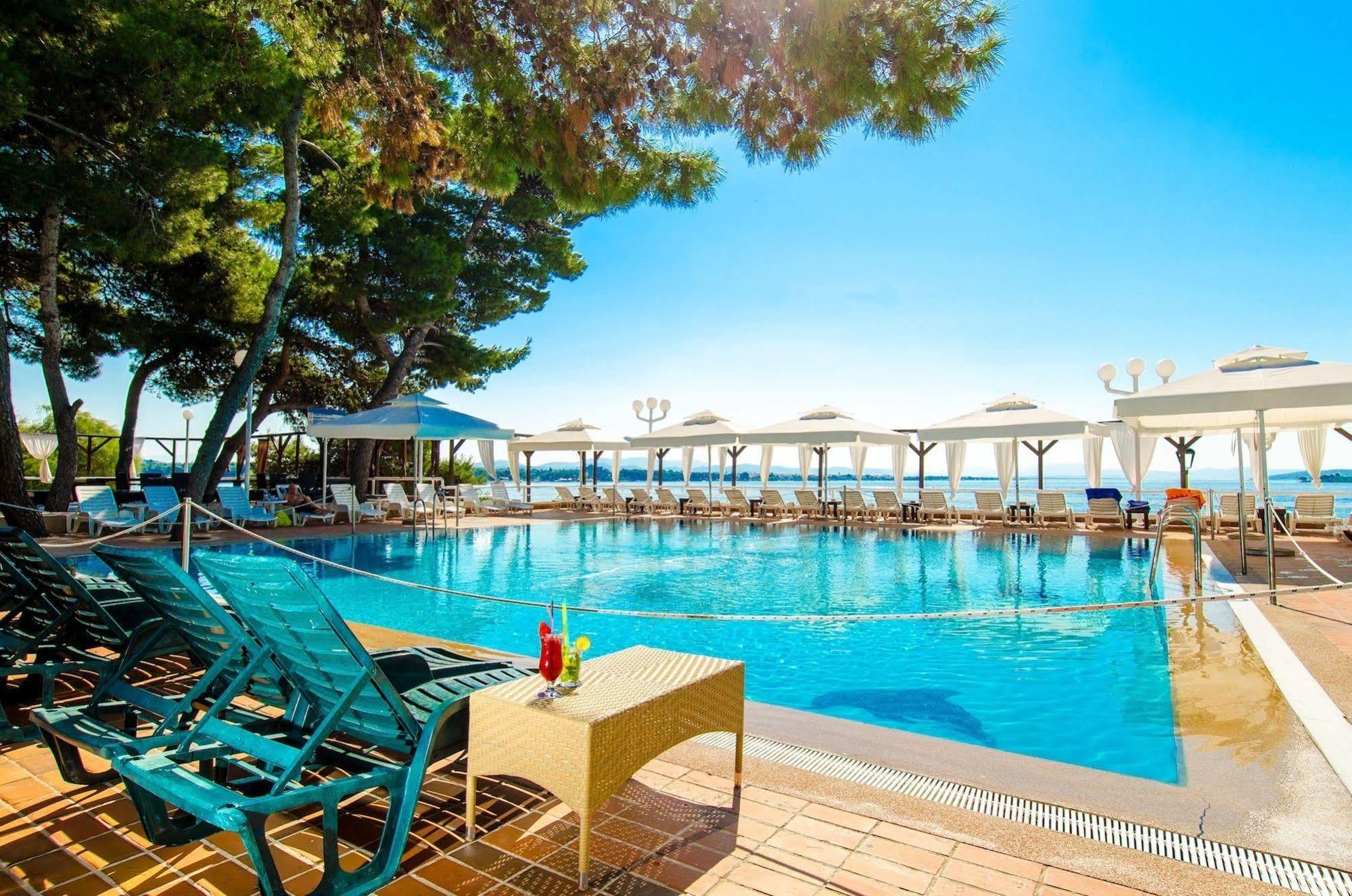 Hotel Punta Vodice Bagian luar foto