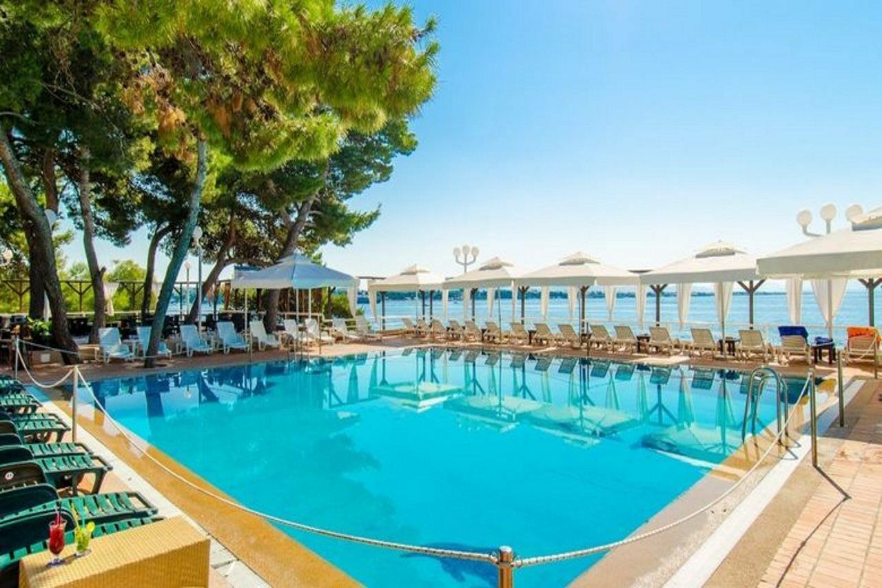 Hotel Punta Vodice Bagian luar foto