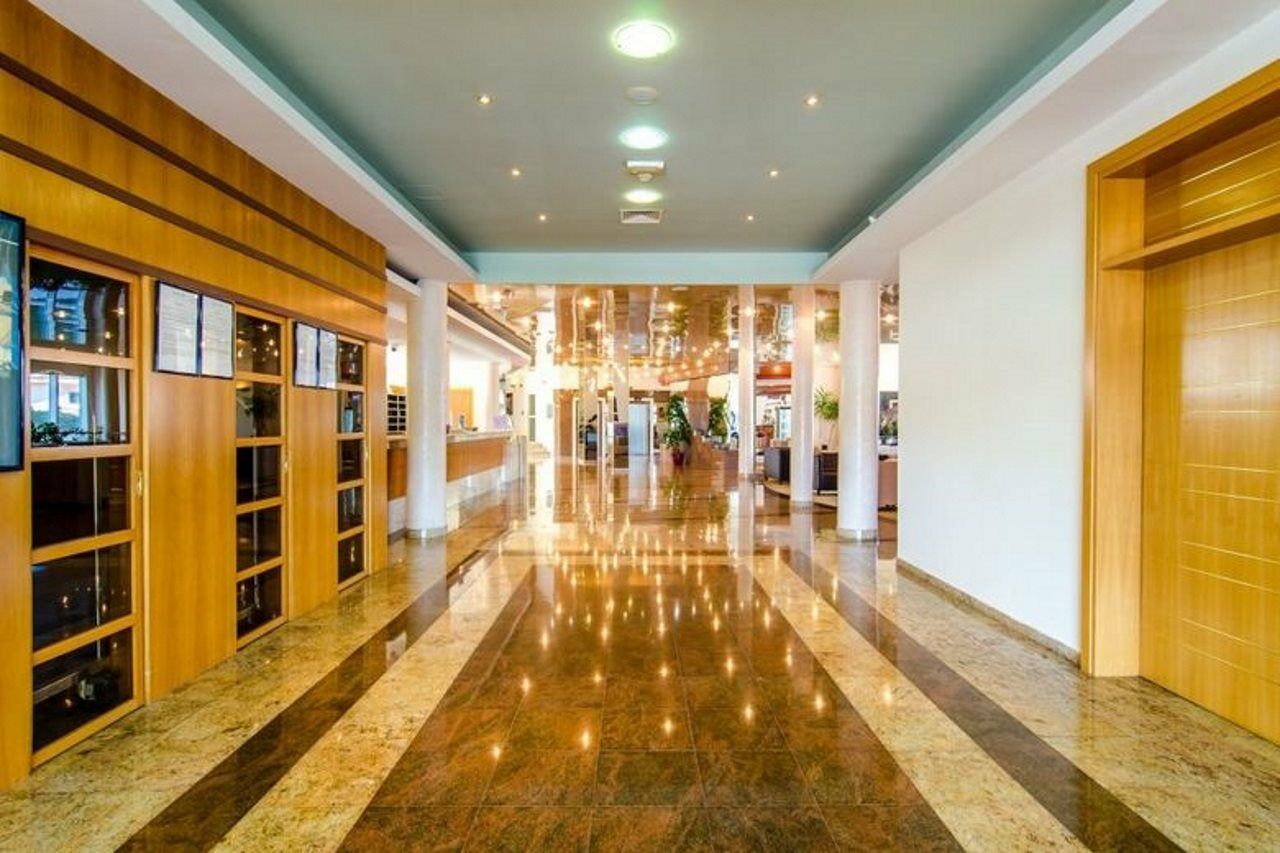 Hotel Punta Vodice Bagian luar foto